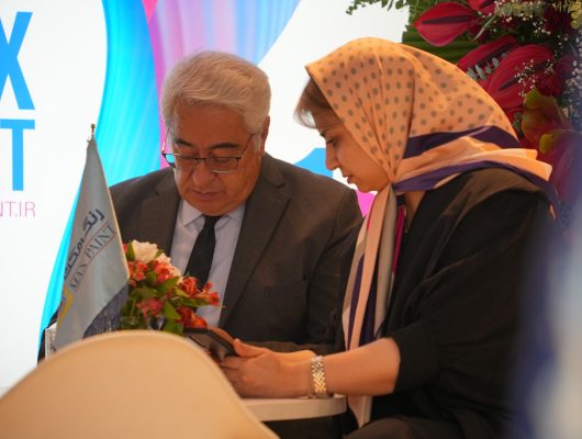 نمایشگاه رنگ و رزین